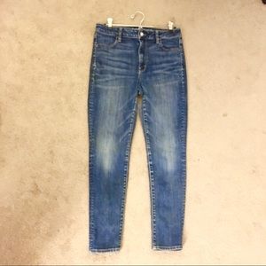 American Eagle Super High Rise Jegging